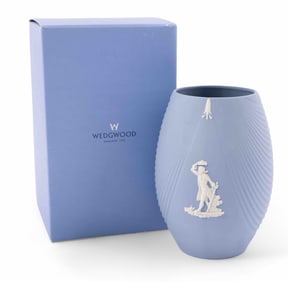 Florero Corrugado Wedgwood Jasperware Vase in Blue