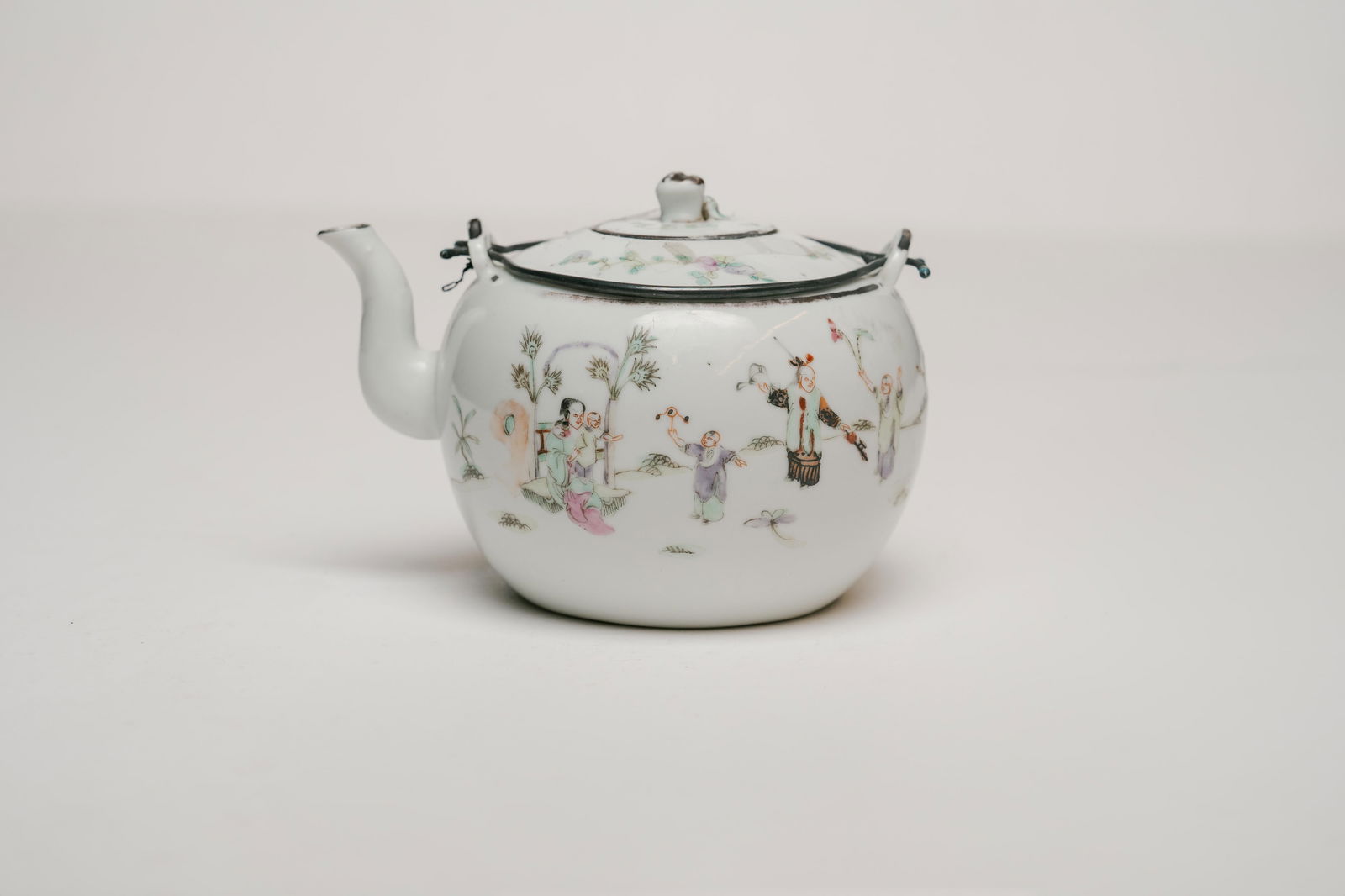 Antique Chinese Porcelain Tea Pot (1 of 5)