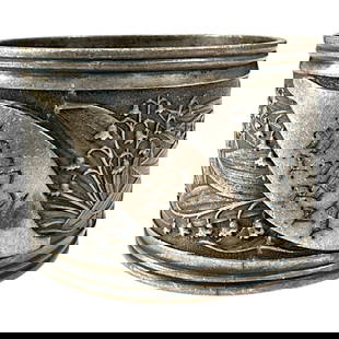 Victorian Silver Napkin Ring: Sterling Silver Napkin Ring with Engraved Floral design and the initials VBA. Dimensions: H 1.5 x W 2 x D 2 inches Weight: 45.5 Grams Condition: Good Sterling Marking on inner ring 333 S