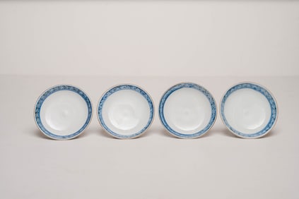 Four Japanese Imari Porcelain Arita Hizen Side Bowls