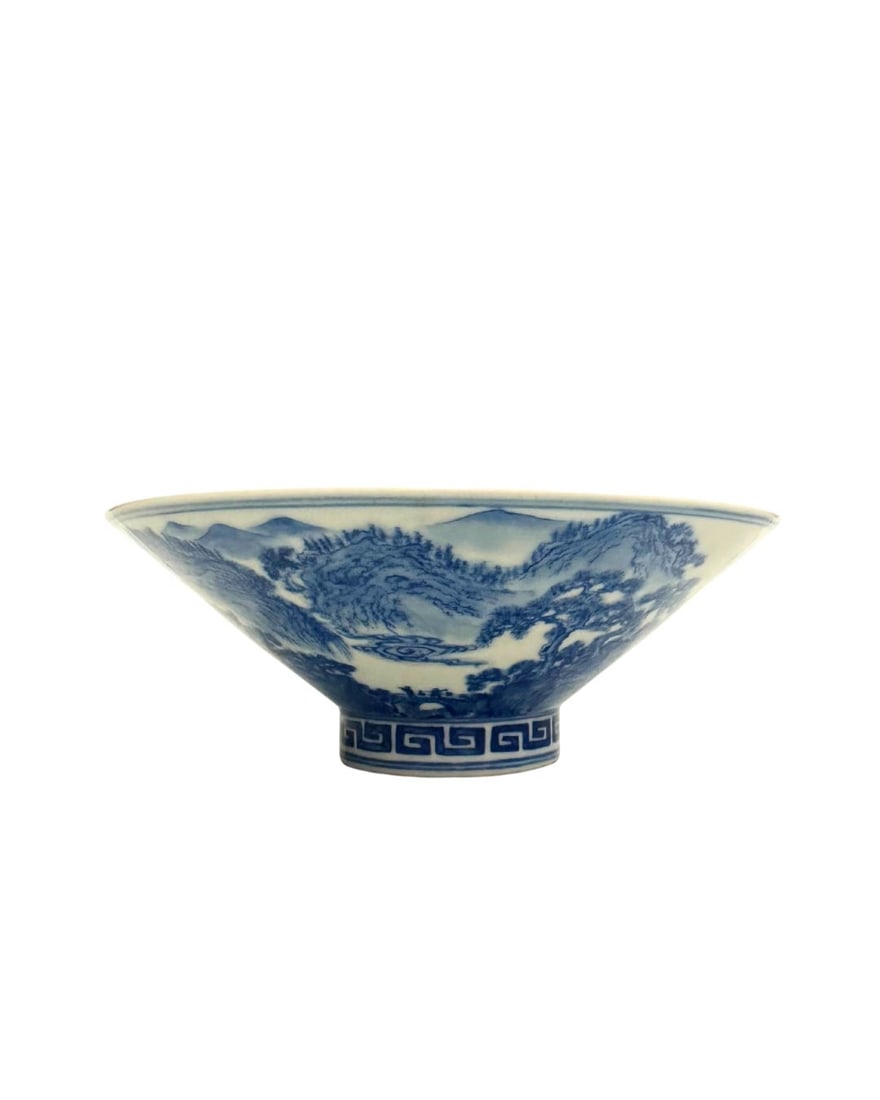 20th-Century Qing Dynasty Chinese Blue and White Porcelain Flared Bowl: A Chinese blue and white flared bowl featuring a landscape on both the outside and inside. The bottom features a six-character mark that reads Made in the Reign of Qianlong Emperor. Dimensions: 