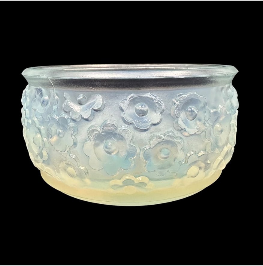 Two Sabino Art Glass Items - Lidded Fleurs Powder Box, Perfume Bottles and Lidded Box (1 of 2)