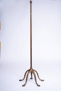 In the manner of Tiffany Studios Bronze Spade Base: Unsigned bronze floor lamp base, Similar to a 423 model. Dimensions: H 36 x W 11.5 x D 11.5 inches Condition: wear consistent with age.