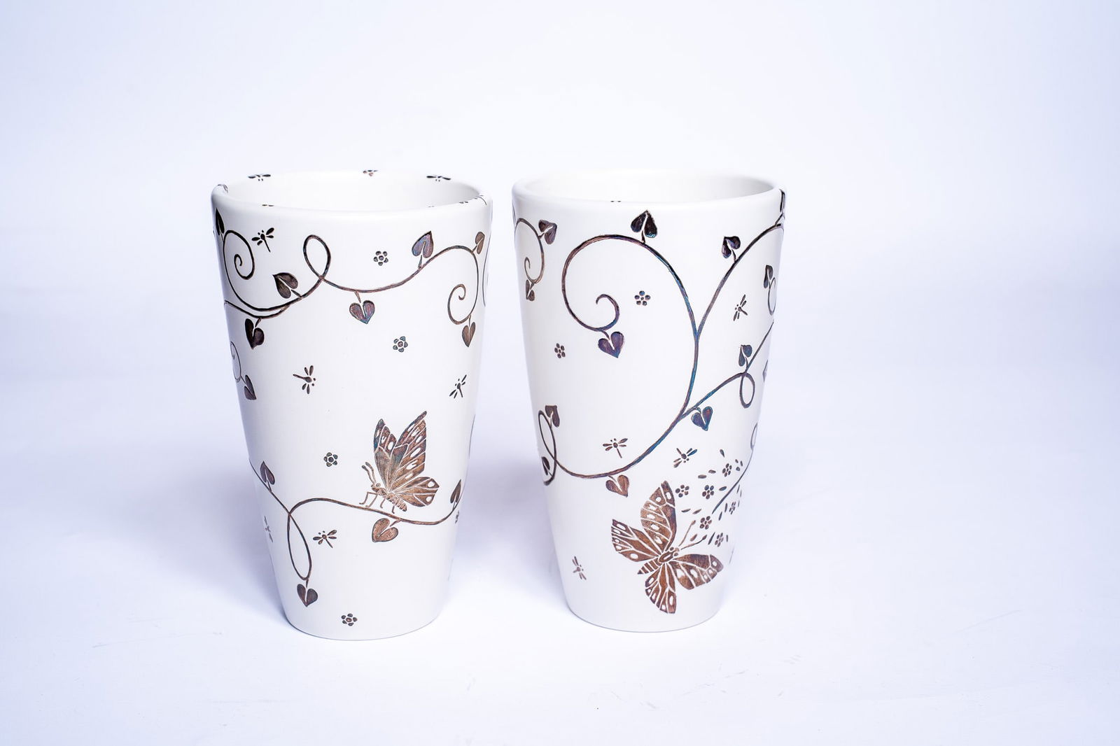 Two Emilia Castillo White Ceramic Vases with Silver Inlay (1 of 1)