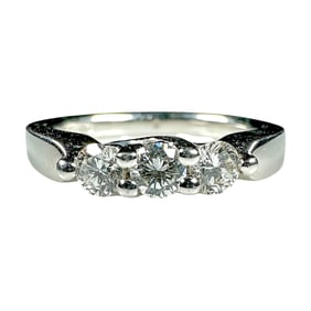 Ladies Vintage .21 Carat Platinum Ring with 3 .07 Carat Round Diamonds