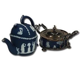 Pair of Neoclassical Wedgwood Jasperware in Blue