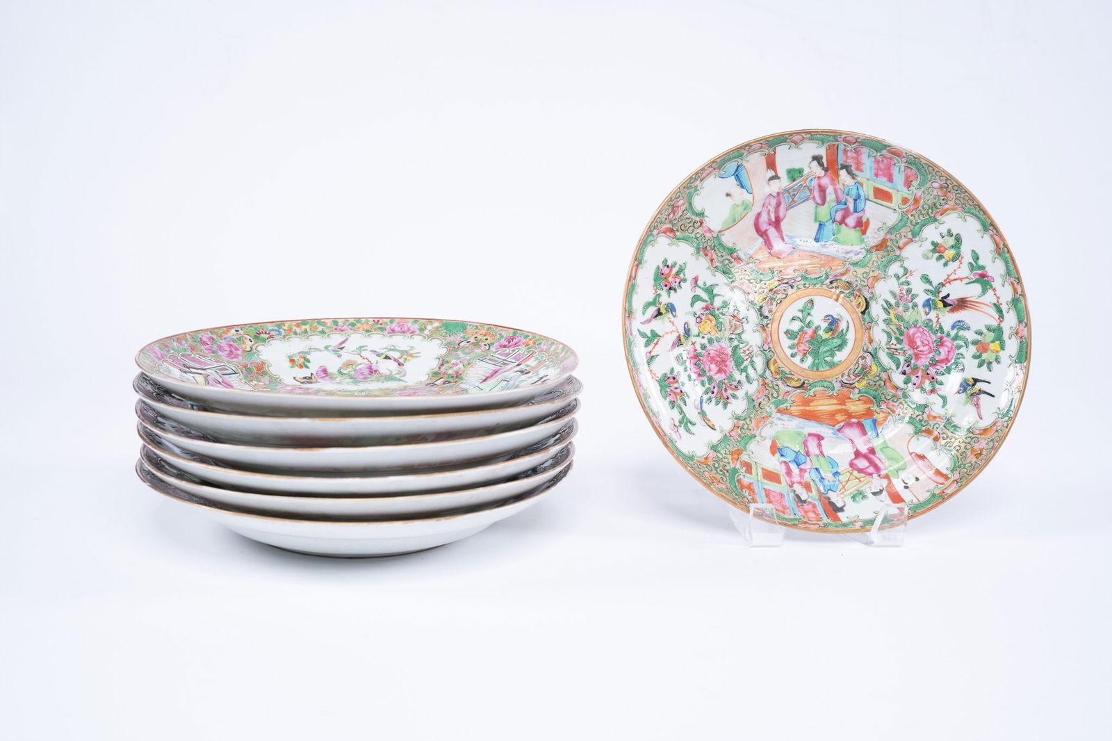 Lot of 7 Chinese Rose Medallion Porcelain Plates (1 of 6)