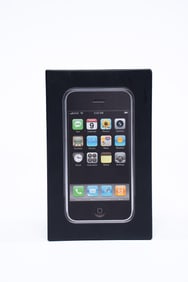 2007 1st Generation Apple iPhone 8GB with Original Box and Charger