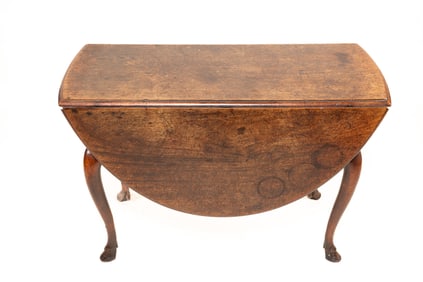 Antique Queen Anne-Style Mahogany Drop-Leaf Table