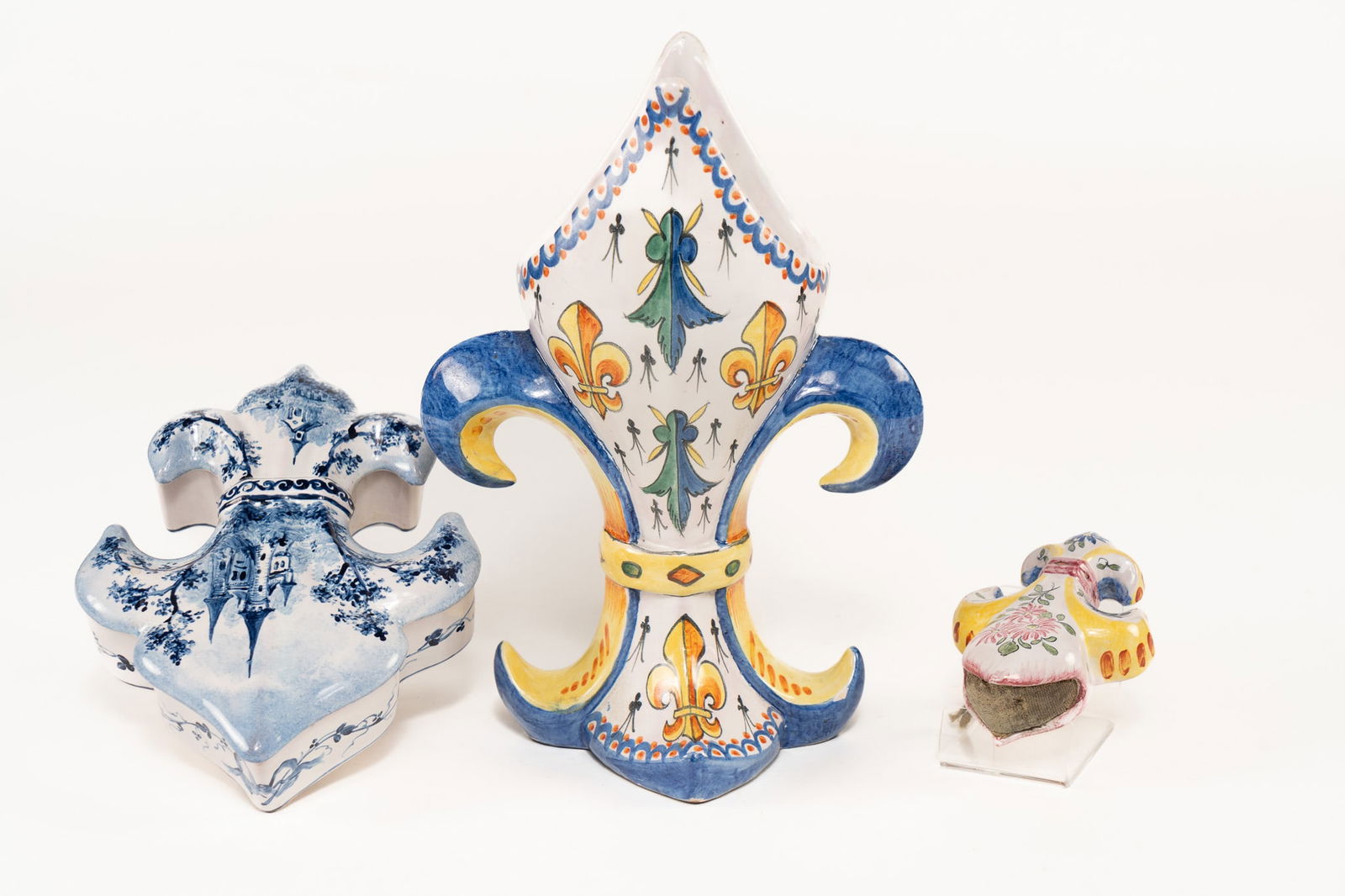 Lot of 3 French Faience Alcide Chaumeil Fleur de Lis Shaped Items (1 of 10)