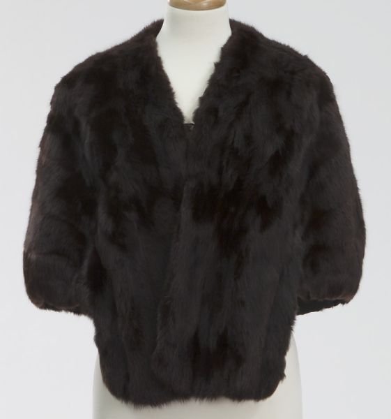 Vintage brown sable fur stole: Vintage brown sable fur stole measuring 19" wide, 51" L. Tag marked Ronley Goldring's, 810 Canal St. New Orleans. Circa - 1960's.