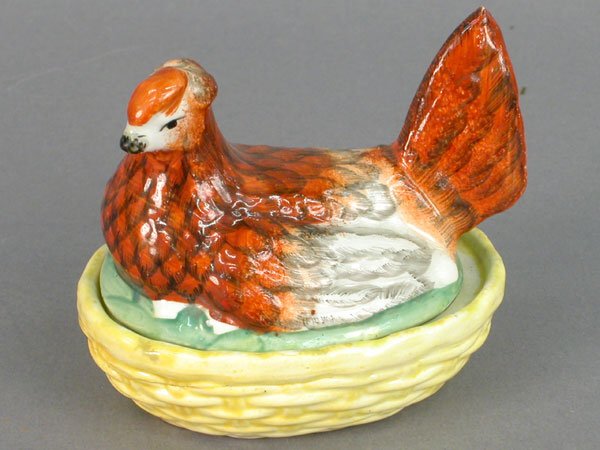 Staffordshire rust and white Hen-In-Bask