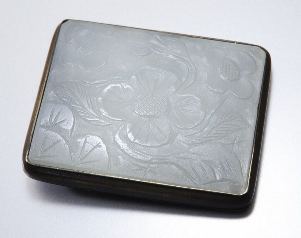 Chinese carved jade plaque (1 of 2)