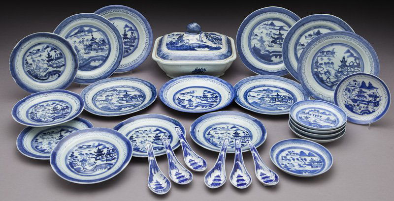 27 Pcs. Antique blue/white Canton export porcelain (1 of 8)