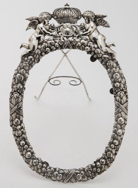 Continental Sterling silver oval picture frame (1 of 5)