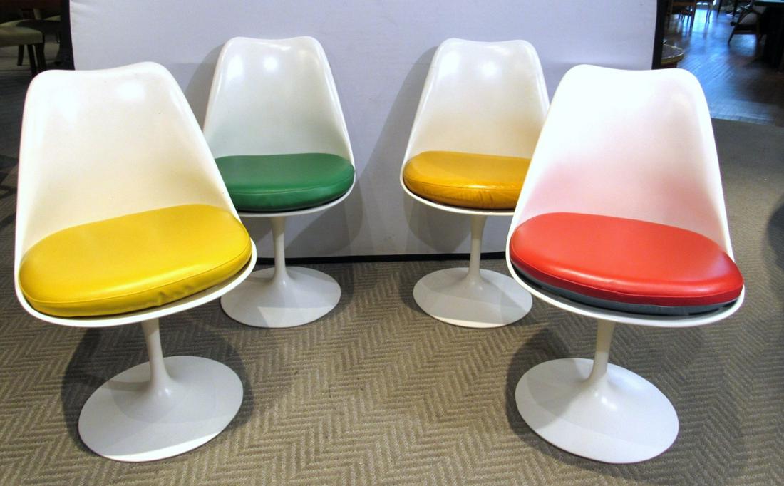 Set of 4 Eero Saarinen for Knoll Tulip Chairs *** (1 of 7)