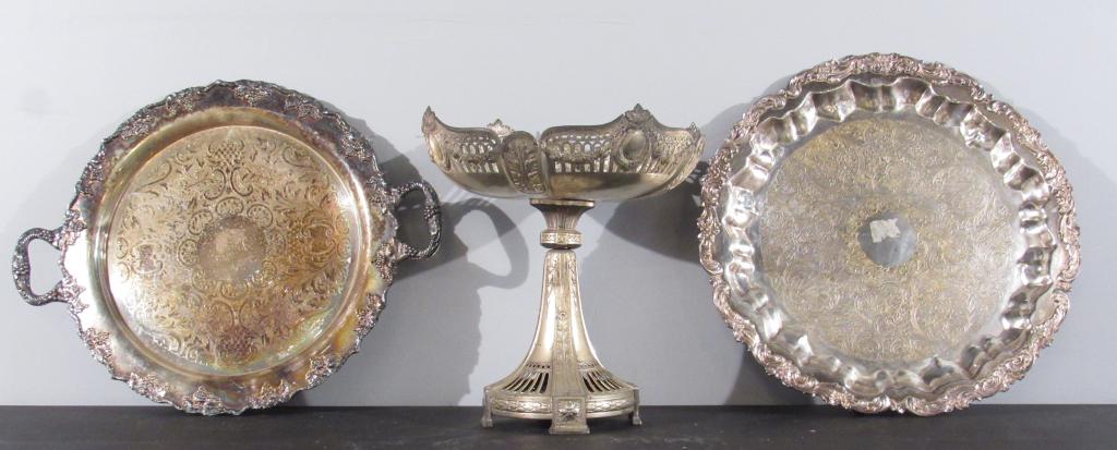 Silverplated Compote and 2 Trays (1 of 8)