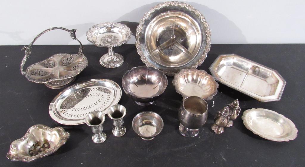 Assorted Silverplated Articles (1 of 4)