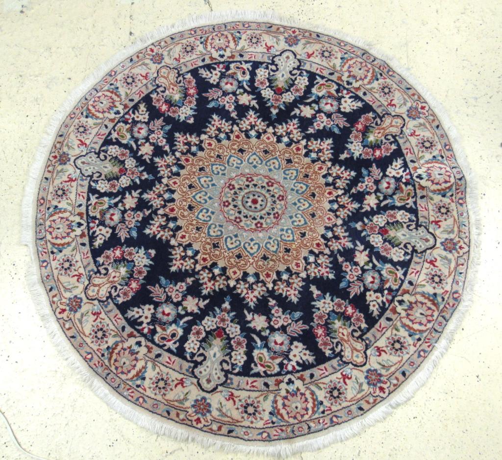 Round Oriental Rug - 4'7" Dia (1 of 3)