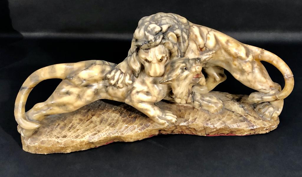 Carved Alabaster Group of 2 Lions Fighting (1 of 5)