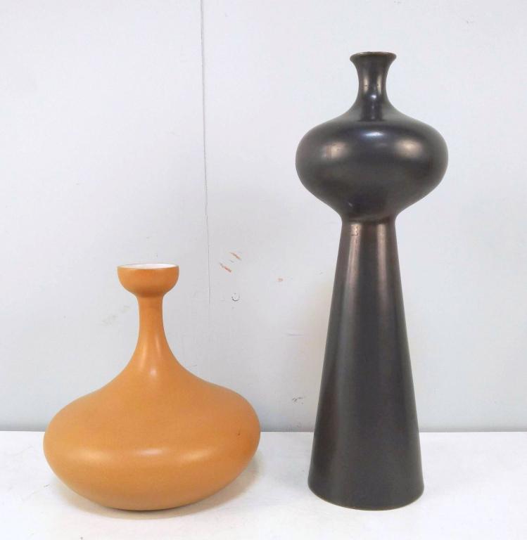2 Mid Century Modern Signed Porcelain Vases (1 of 10)
