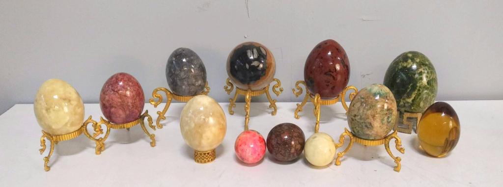 12 Marble and Glass Eggs and Ball (1 of 4)