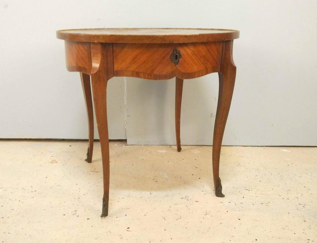 Louis XV Style Lamp Table (1 of 5)