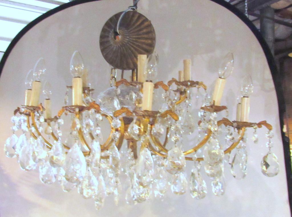 French Gilt 18 Light Chandelier (1 of 4)
