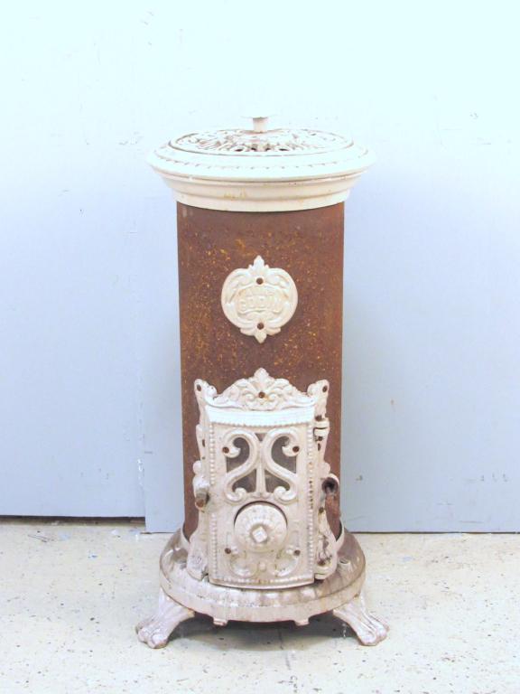 French Enameled Metal Short Stove (1 of 8)