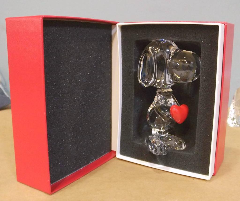 Baccarat "Snoopy Love": Clear Snoopy with red glass heart. In box (4.5" X 6" X 4" box). (From a Scarsdale NY Estate)