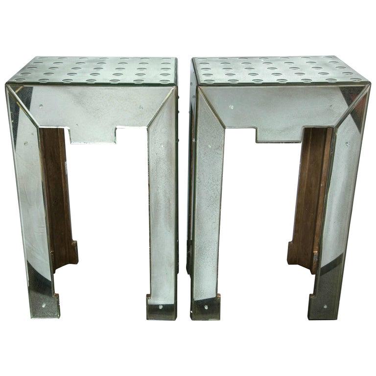 Pair of Bulls Eye Decorated Mirrored End Tables (1 of 5)