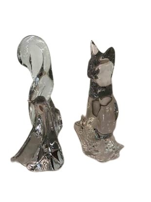 Daum France Art Glass Crystals: Signed Daum France Art Crystals of swan, cat, star, penguin. Great condition, some very minor scratches. Cat: 11.25" h