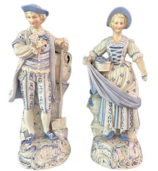 Pair of Porcelain Blue and White Meissen Figurines: Pair of Porcelain Blue and White Meissen Germany Figurines Lovers. Stamped on the bottom. In good condition. Minor fading. Measures: 6"5'X 4" X 12"5'. (422-152).
