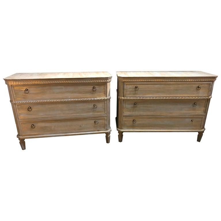 Pair  Distress Painted Three-Drawer Commodes Chest (1 of 10)