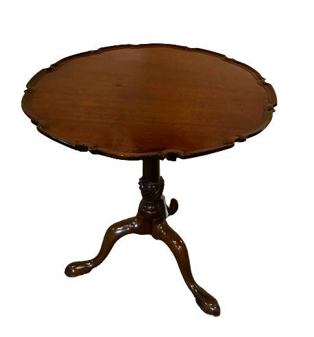 Chippendale Style Pie Crust Flip Top Table (1 of 7)