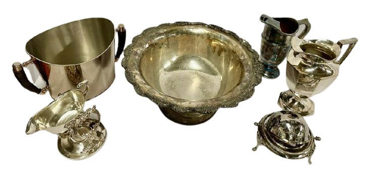 Collection of Good Quality Silverplate Items (1 of 5)