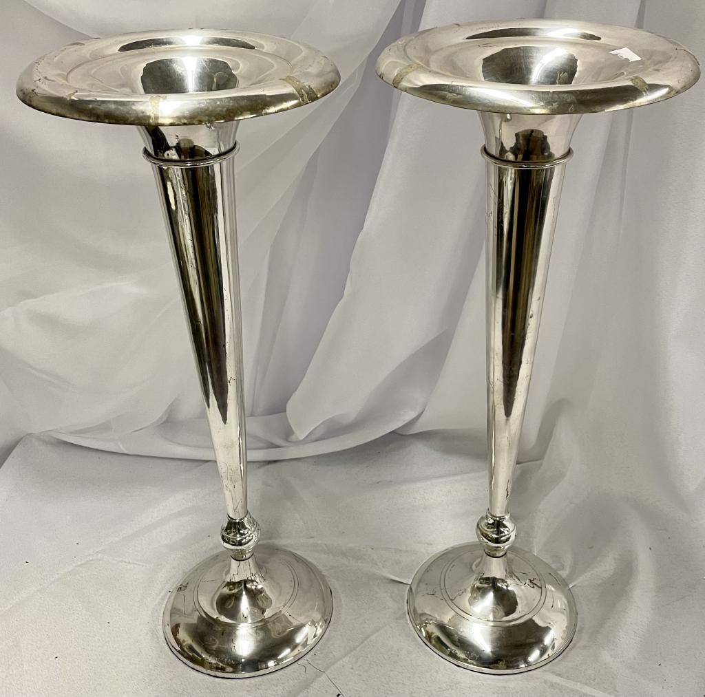 Pair Tulip Silver Plated Vases (1 of 13)