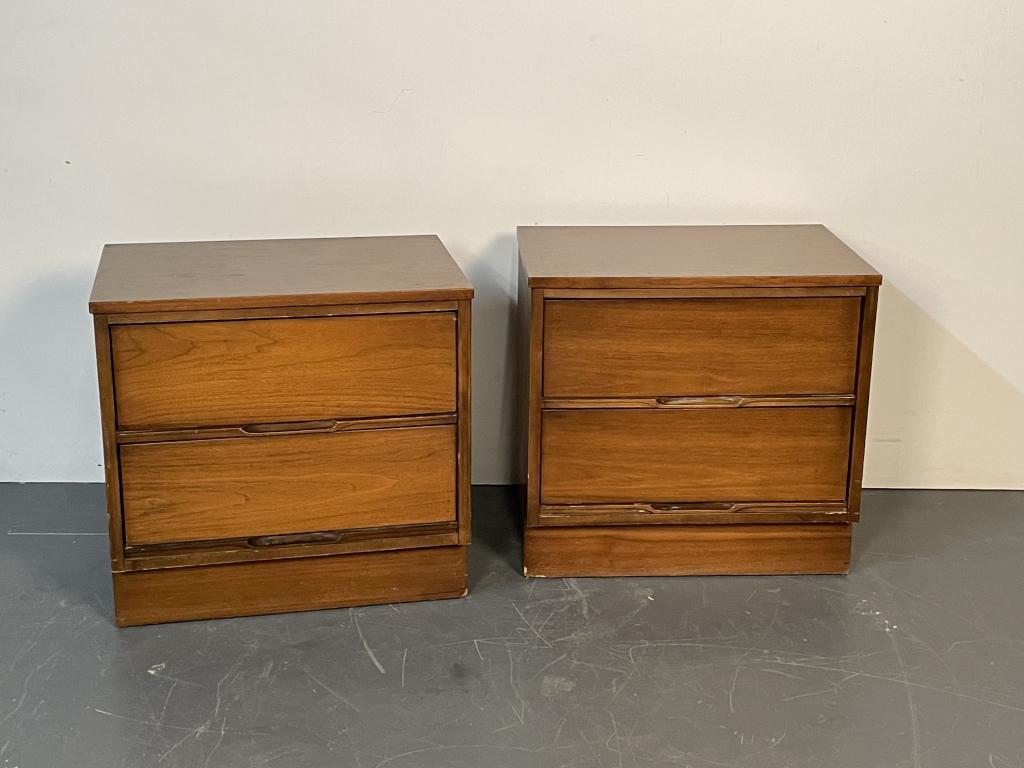 Pair of Mid Century Nightstands: Pair of Mid Century Nightstands. Height 24 X Width 24.