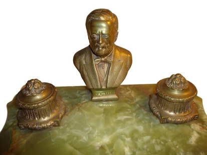 Onyx and Bronze Inkwell Desk Set: Onyx and bronze inkwell desk set depicting Louis Pasteur. A nicely cast bronze with double ink holders on an onyx pen and pencil base.DimensionsHeight: 7.5 inWidth: 15 inDepth: 6 inSKU: 101
