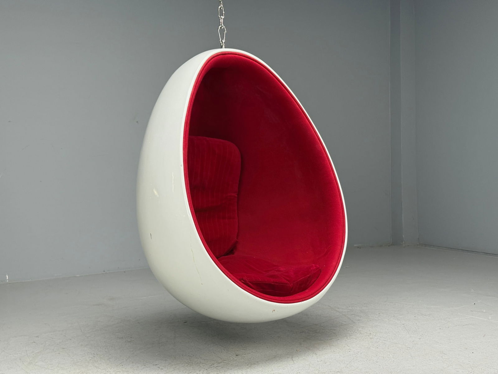Mid-Century Fiberglass and Red Fabric Hanging Egg Chair (1 of 7)