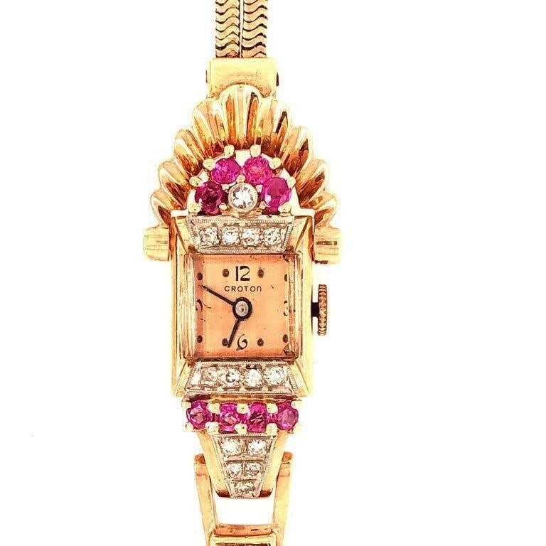MCM Croton Ladies 14k Watch 9 Diamonds, 29.3 Grams: Ladies 14 Karat Watch 9 Total Diamonds 0.18 TDW. 17 JewelWeight: 29.3 grams101-113Working. We do not guarantee timepieces to be working. All items above $2500 need to be paid via bank wire. We can shi