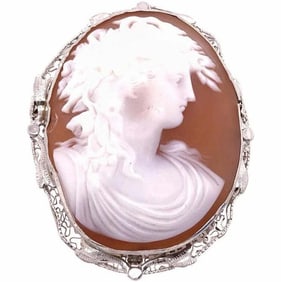 14 Karat White Gold Cameo Pendant or Brooch 7.09g