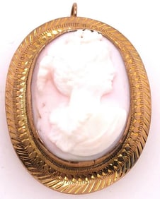 10 Karat Yellow Gold Cameo Pendant and Brooch 9.5g