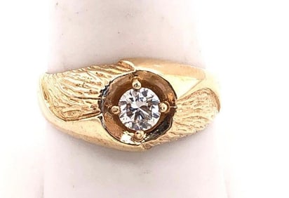 14Kt Gold Ring With Solitaire Diamond, 4.7 Grams