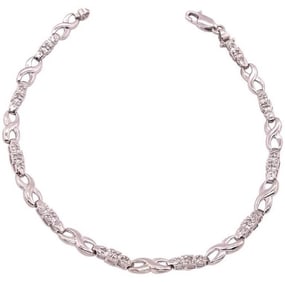 14 K White Gold Bracelet with Round Diamonds 4g