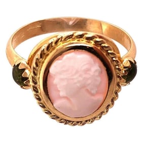 14 Karat Yellow Gold Cameo Ring with Stones 4g