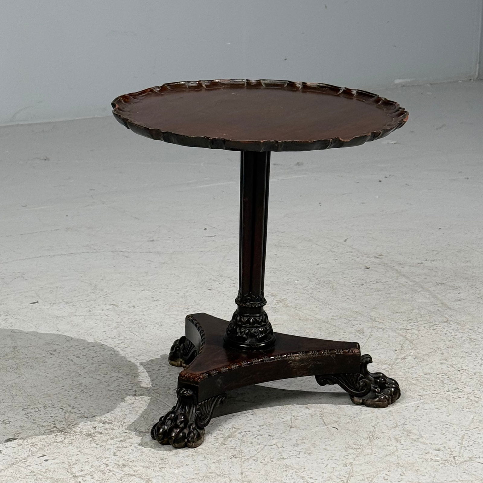 Mahogany Pie Crust Table. 19th Century (1 of 5)