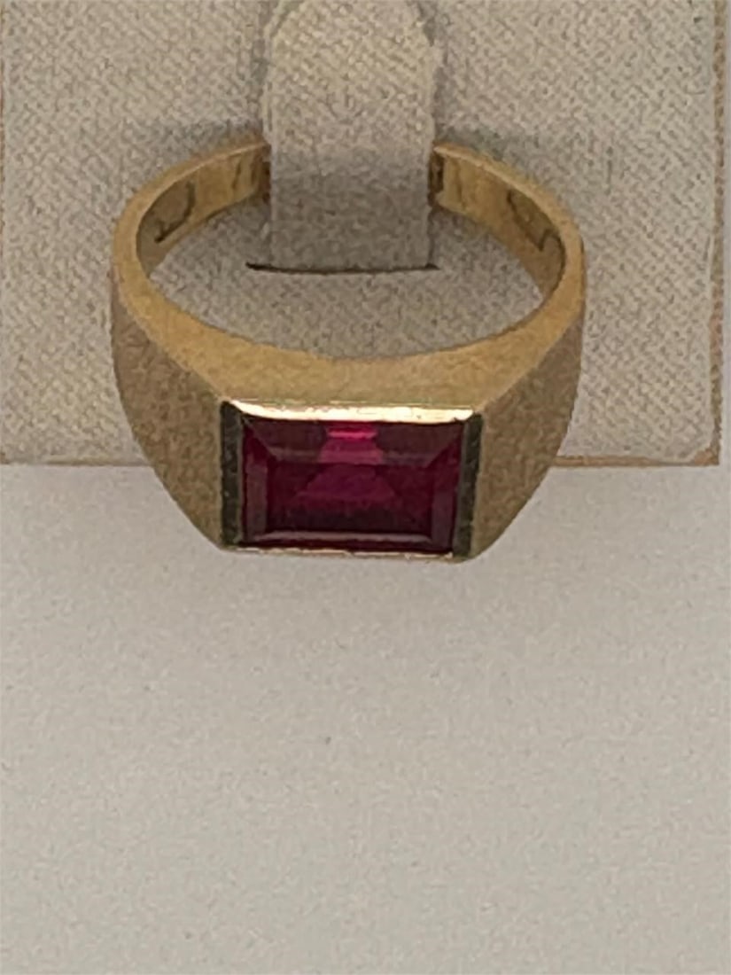 14K Yellow Gold Ruby Ring, Size 10 - 2