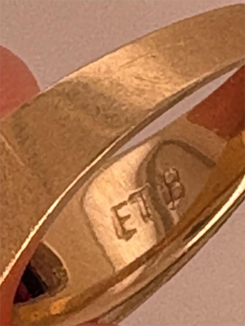 14K Yellow Gold Ruby Ring, Size 10 - 4