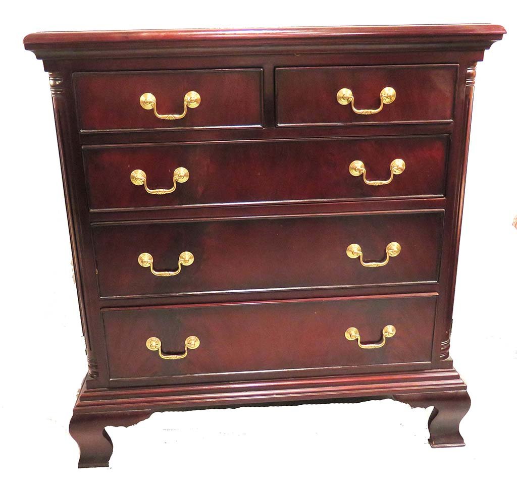 CHIPPENDALE STYLE BACHELORS CHEST (1 of 7)